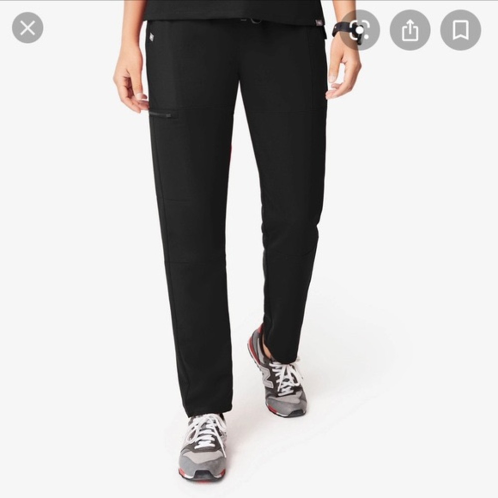 Figs Manari slim cargo scrub pants